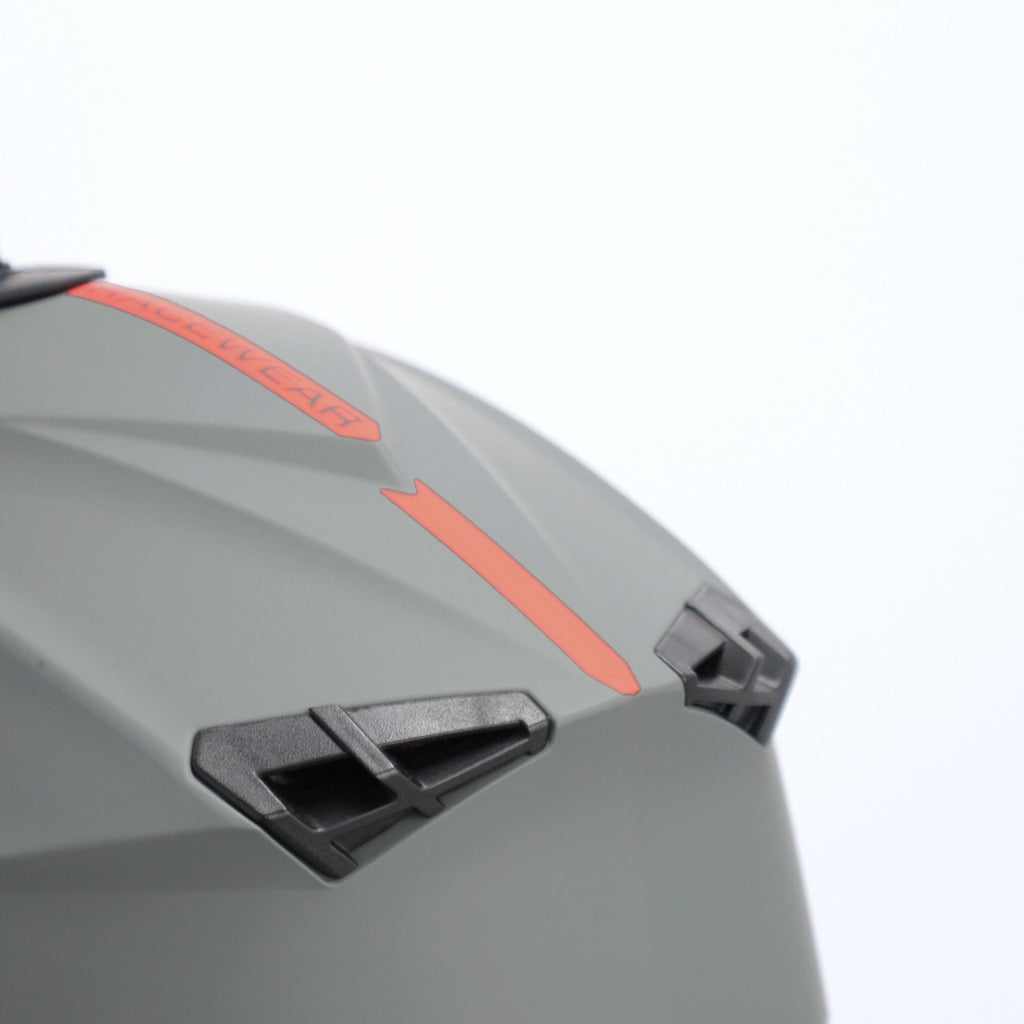 LINEAR 22-06 SOLID COLOR HELMET