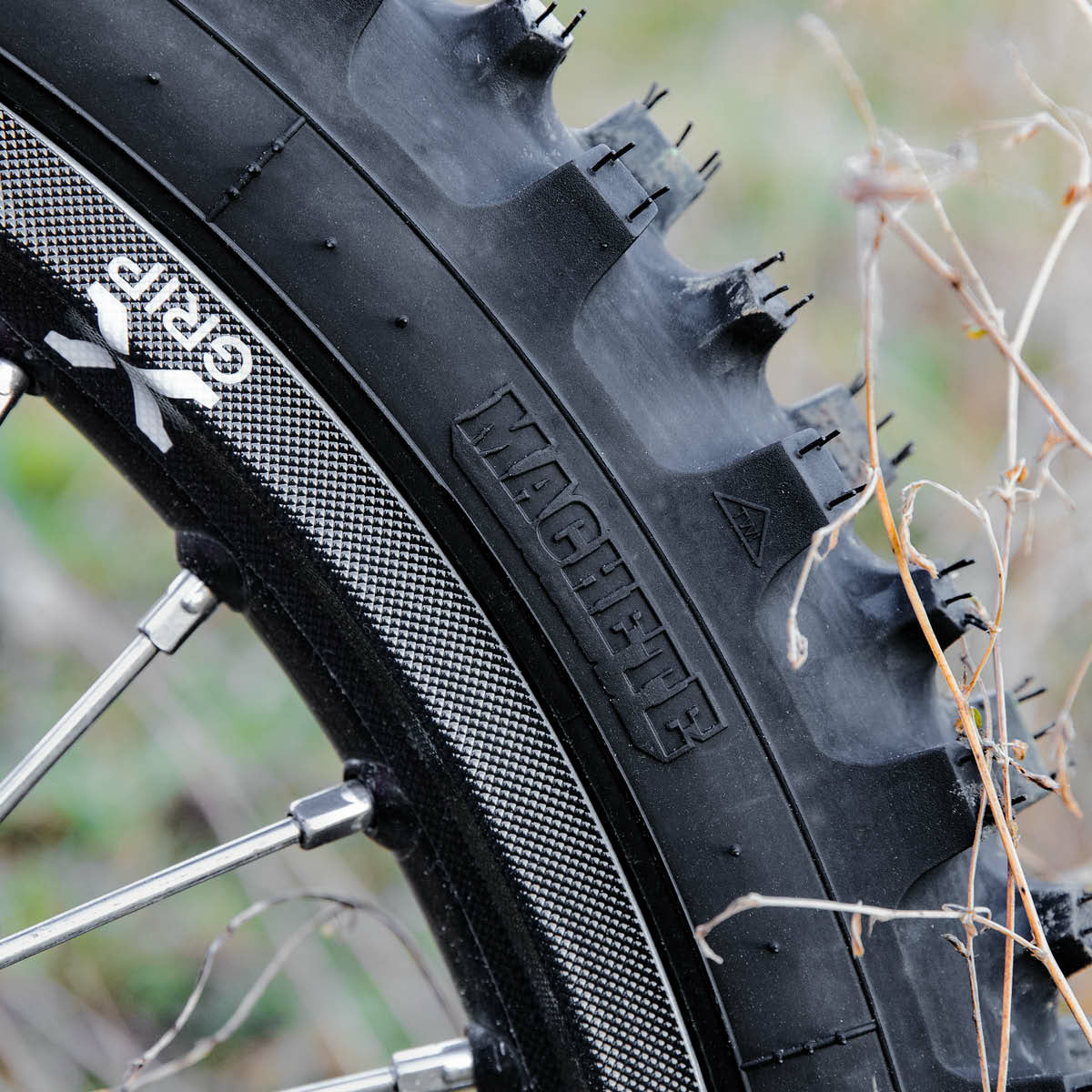 X-GRIP Tyre Machete